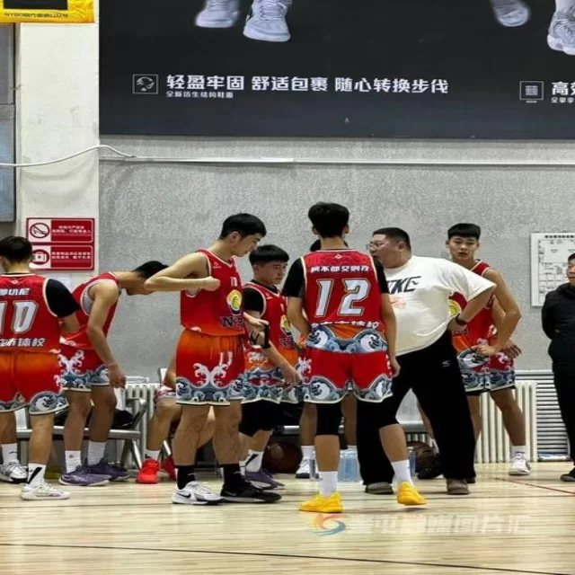 网球红土赛程观察：揭秘赛事背后的策略与趋势 | leyu